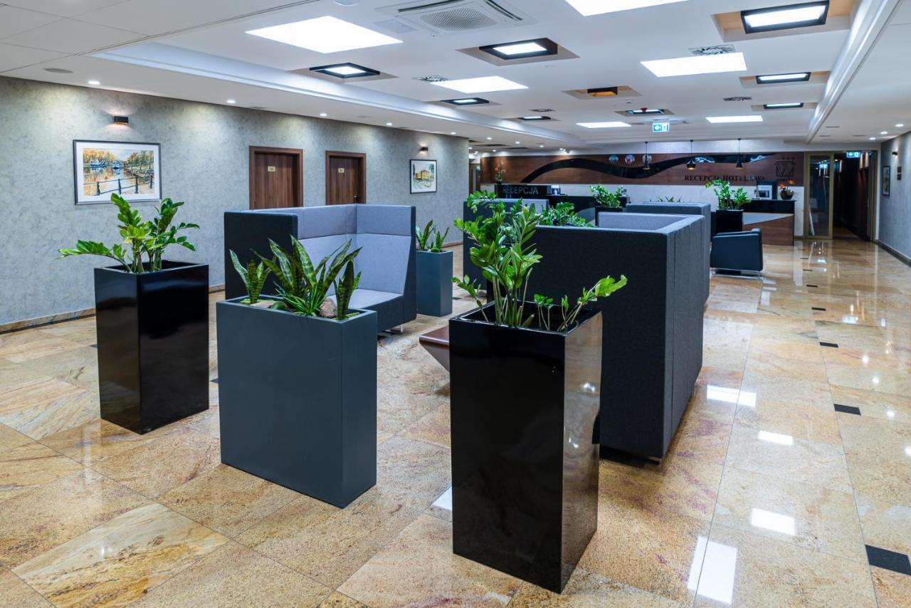 Hotel Wodnik ビィドゴシュチュ エクステリア 写真