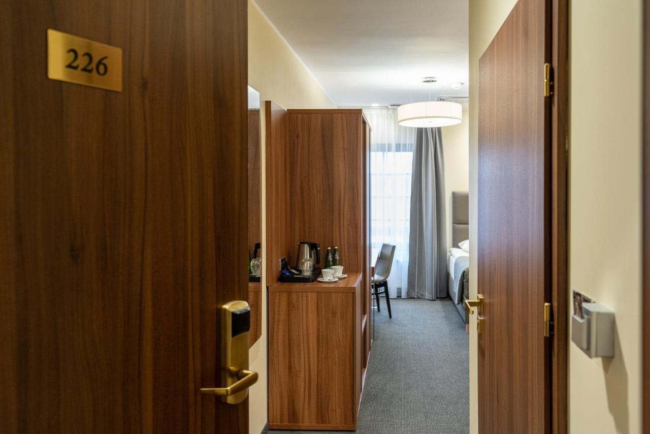 Hotel Wodnik ビィドゴシュチュ エクステリア 写真