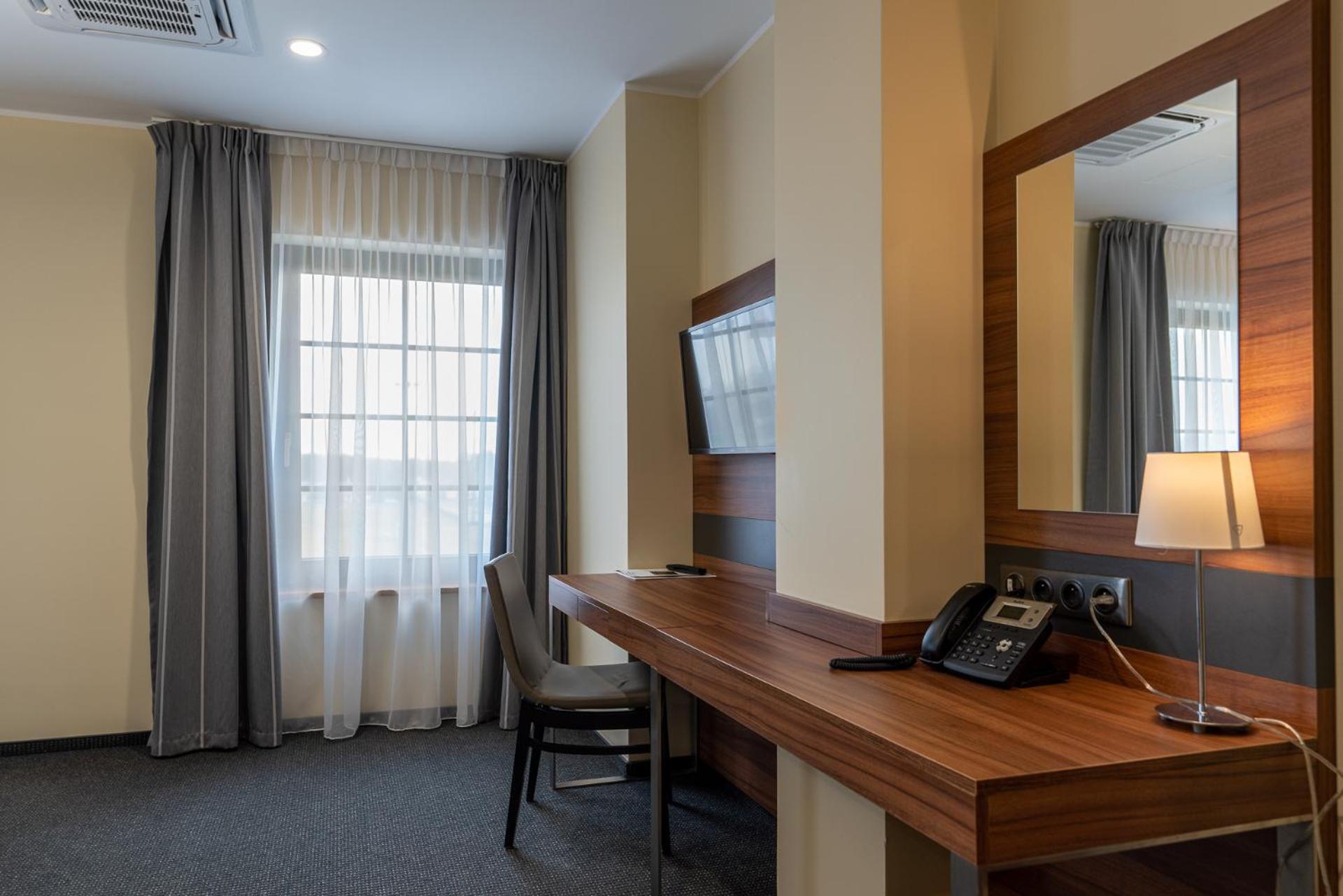 Hotel Wodnik ビィドゴシュチュ 部屋 写真